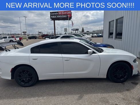Used 2016 Dodge Charger SXT w/ AWD Plus Group image 8