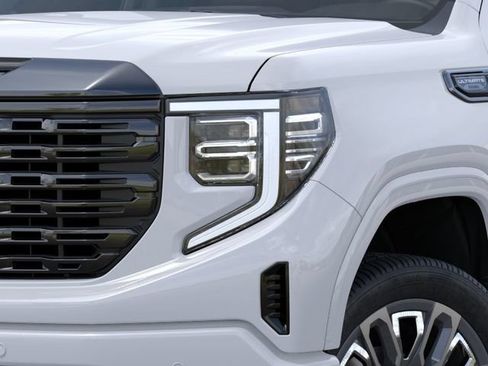 New 2026 GMC Sierra 1500 Denali Ultimate w/ LPO, Black Badging Package AWD/4WD image 10