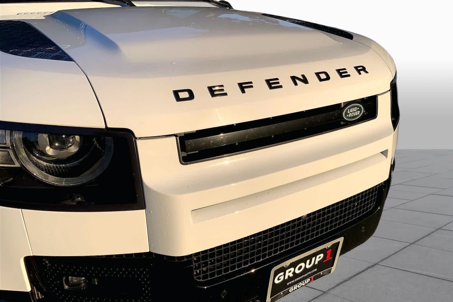 Used 2024 Land Rover Defender 110 X-Dynamic SE AWD/4WD image 30