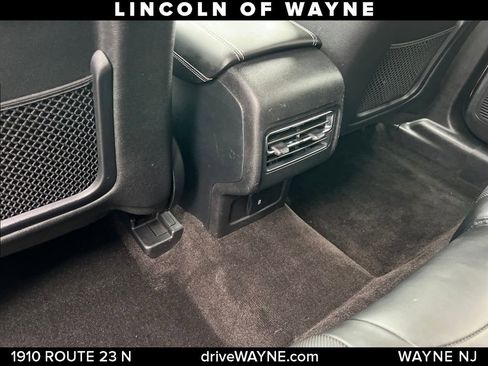 Used 2020 Lincoln Corsair AWD w/ Equipment Group 101A image 16