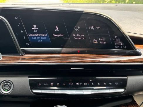 Used 2021 Cadillac Escalade ESV Premium Luxury w/ LPO, Radiant Package AWD/4WD image 29