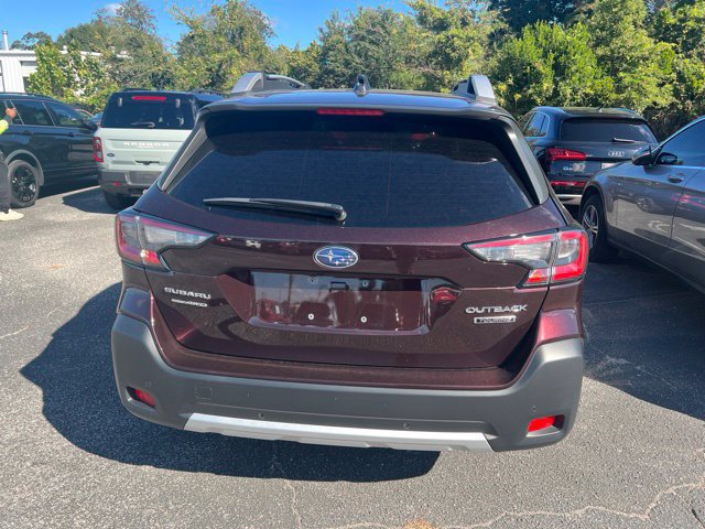 Used 2024 Subaru Outback Touring AWD/4WD image 6
