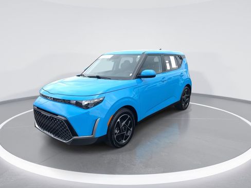 Certified 2023 Kia Soul EX FWD image 4