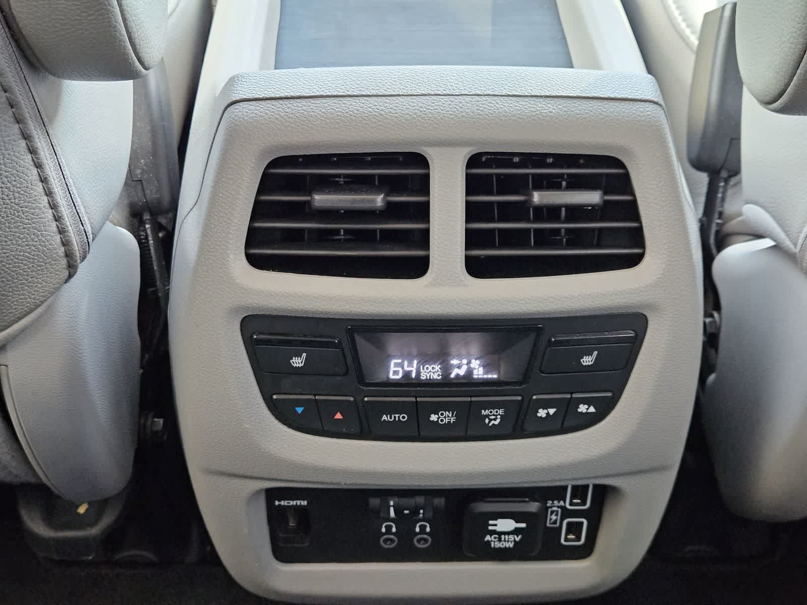 Used 2021 Honda Pilot Touring image 30