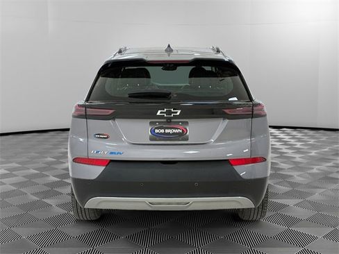 Used 2023 Chevrolet Bolt EUV Premier w/ Sun & Sound Package image 4