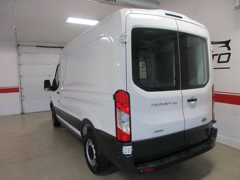 Used 2018 Ford Transit 250 130 Medium Roof RWD image 5