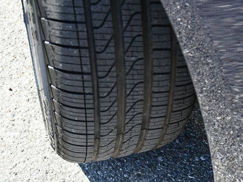 Used 2024 BMW M440i Convertible w/ Premium Package image 73