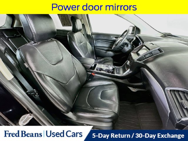 Used 2019 Ford Edge Titanium AWD/4WD image 34