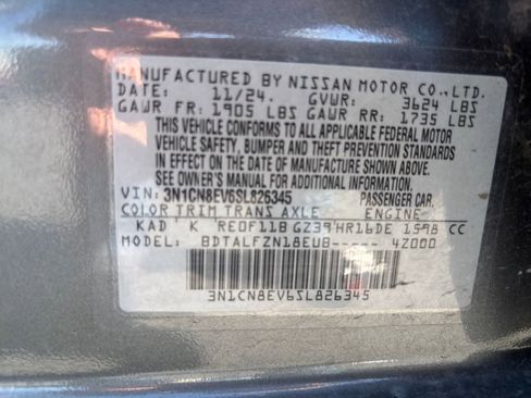Used 2025 Nissan Versa SV FWD image 27