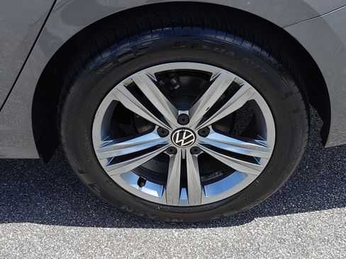 Used 2024 Volkswagen Jetta SE FWD image 33