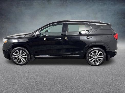 Used 2020 GMC Terrain Denali w/ Denali Premium Package AWD/4WD image 3