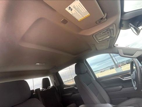 Used 2023 Chevrolet Silverado 1500 RST image 28