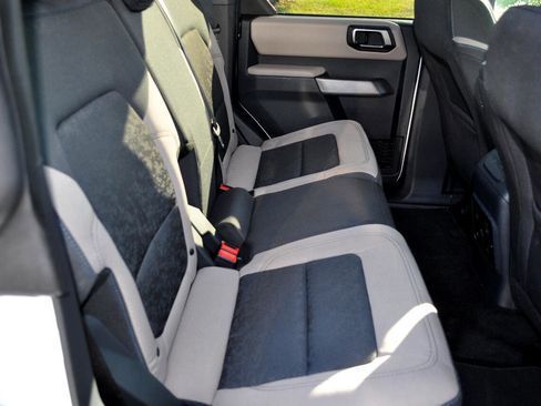 Used 2022 Ford Bronco Wildtrak image 39