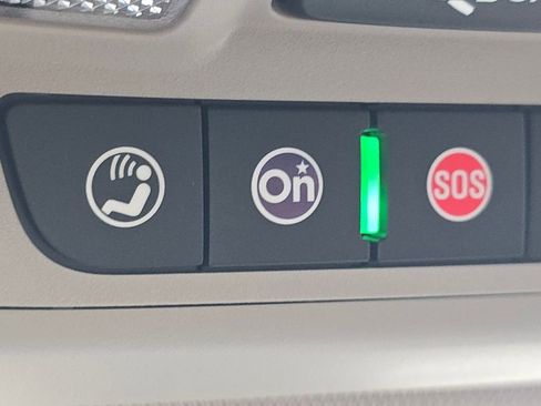 Used 2020 Buick Enclave Essence w/ Sport Touring Edition image 8