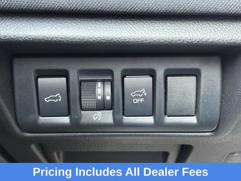 Used 2025 Subaru Outback Premium AWD/4WD image 18