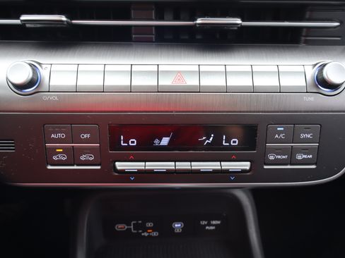 Used 2025 Hyundai Kona SEL AWD/4WD image 20