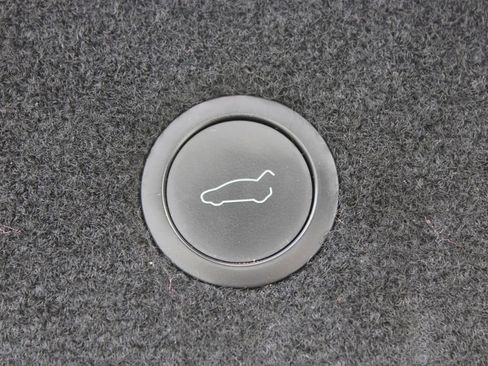 Used 2022 Tesla Model S Standard Range image 28