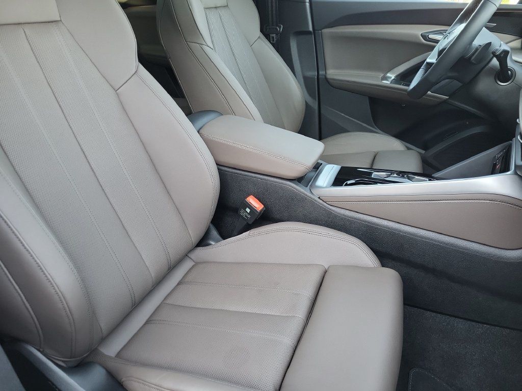 Used 2025 Audi Q5 Premium Plus w/ Premium Plus AWD/4WD image 14