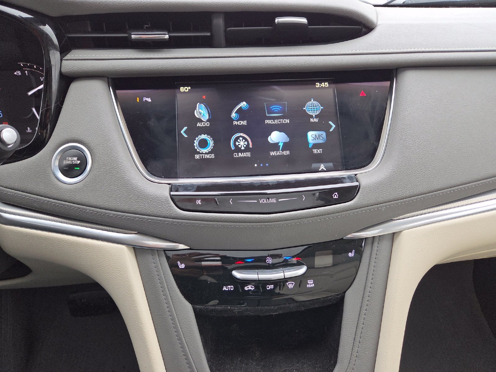 Used 2018 Cadillac XT5 Luxury w/ Driver Awareness Package FWD image 30