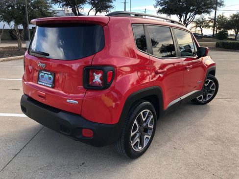 Used 2018 Jeep Renegade Latitude image 6