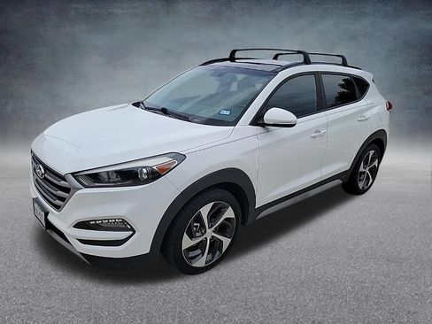 Used 2018 Hyundai Tucson Value FWD image 3