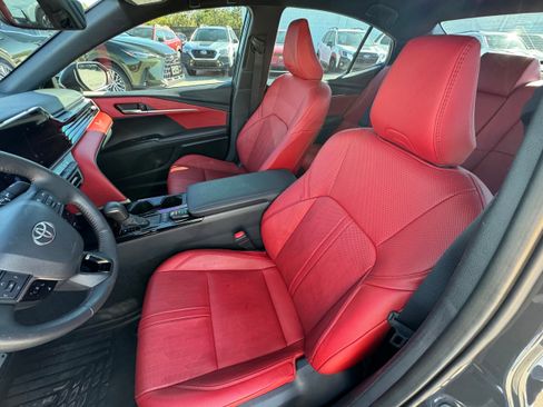 Used 2025 Toyota Camry XSE image 10