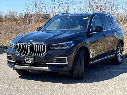 Used 2022 BMW X5 xDrive40i w/ Premium Package image 3