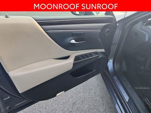 Used 2019 Lexus ES 350 w/ Premium Package FWD image 5
