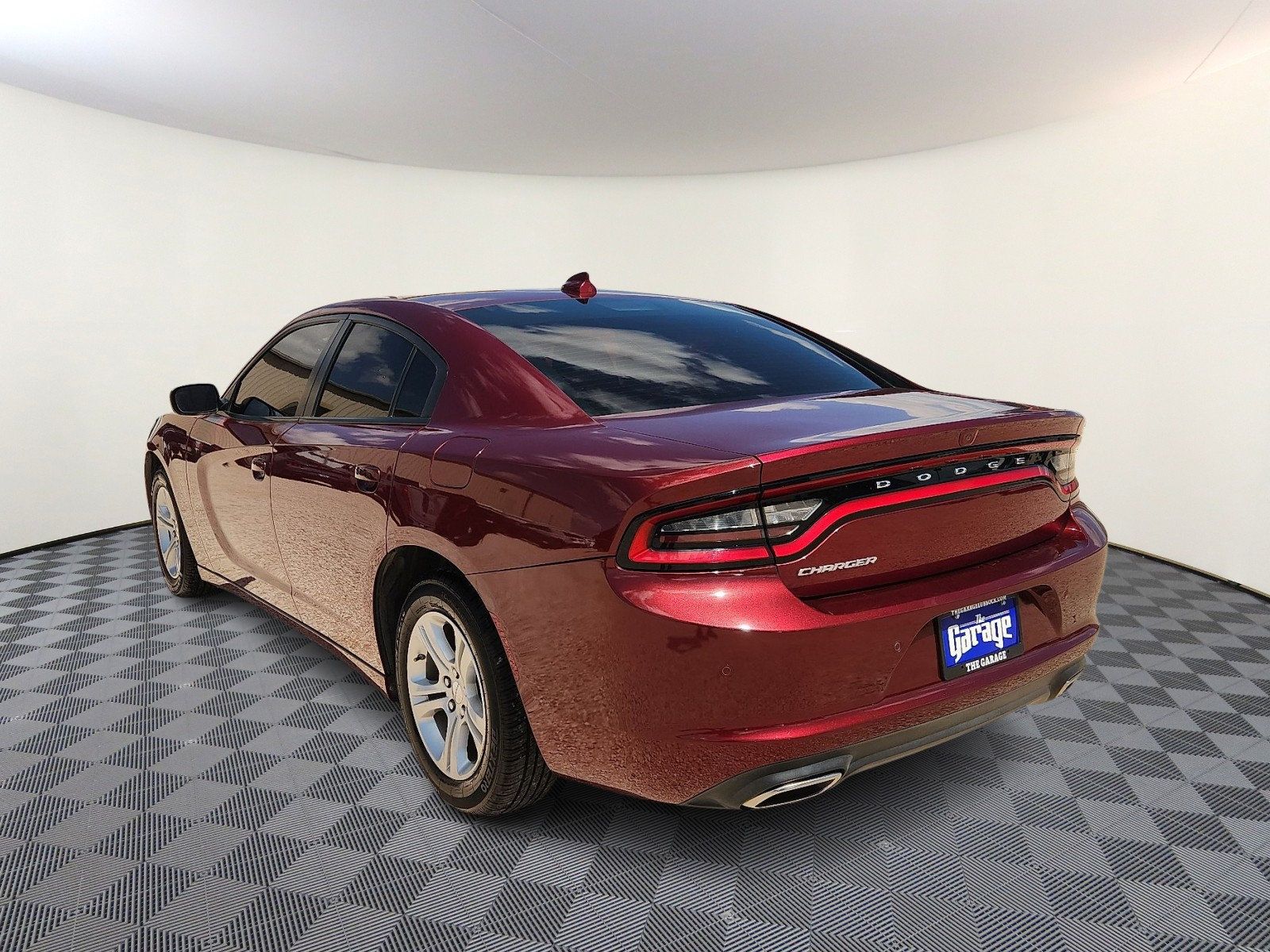 Used 2023 Dodge Charger SXT RWD image 3