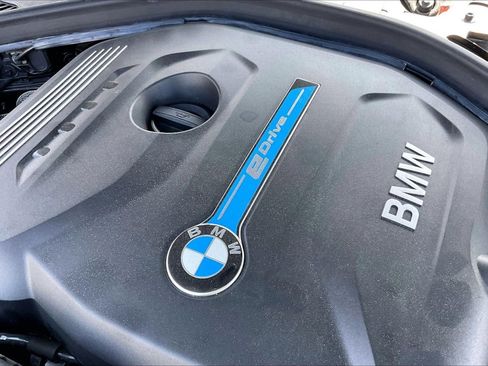 Used 2018 BMW 330e w/ Convenience Package RWD image 32