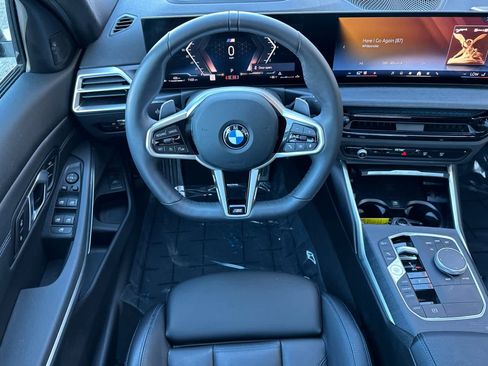 Used 2025 BMW 330i Sedan w/ M Sport Package image 15