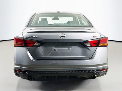 Used 2024 Nissan Altima 2.5 SR FWD image 6