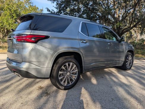 Used 2023 Chevrolet Traverse Premier image 9