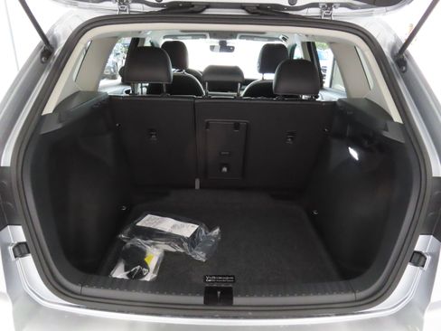 New 2025 Volkswagen Taos SE image 23