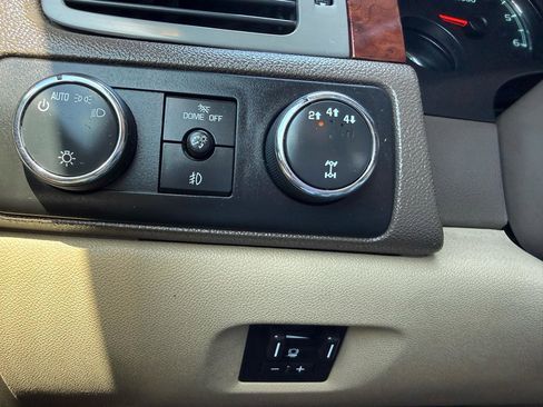 Used 2013 GMC Sierra 2500 SLT w/ SLT Convenience Package image 29