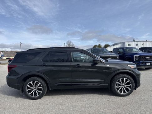 Used 2023 Ford Explorer ST-Line image 6
