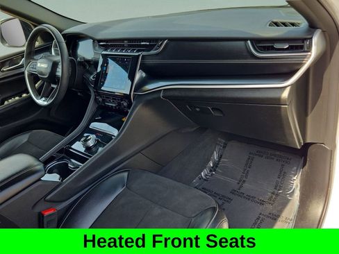 Used 2023 Jeep Grand Cherokee L Laredo image 17