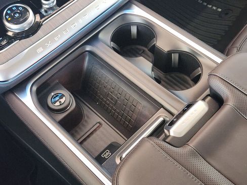 New 2025 Ford Expedition Max Platinum w/ Platinum Ultimate Package image 18