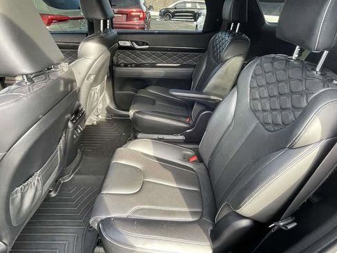 Used 2022 Hyundai Palisade Calligraphy image 12