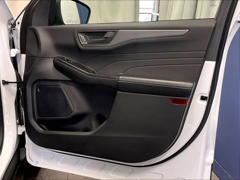 Used 2023 Ford Escape Active image 12