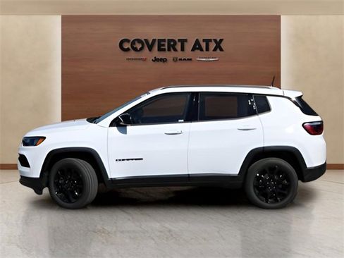 New 2026 Jeep Compass Latitude image 2