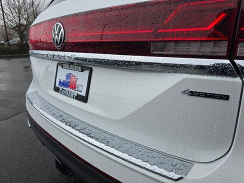 New 2026 Volkswagen Atlas SEL image 17