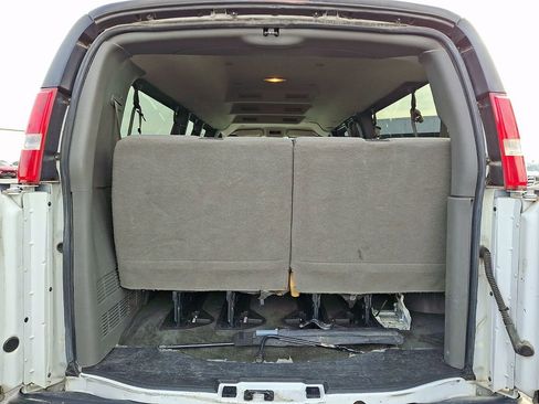 Used 2018 Chevrolet Express 3500 LT w/ LT Preferred Equipment Group image 34