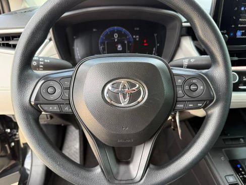 Used 2026 Toyota Corolla Cross L FWD image 13