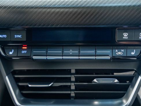 Used 2022 Audi RS e-tron GT w/ Carbon Performance Package image 29