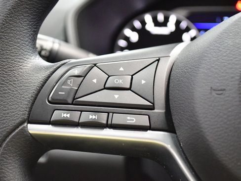Used 2025 Nissan Altima 2.5 SV FWD image 21