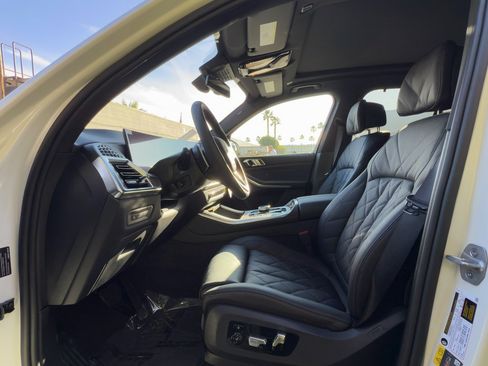 New 2026 BMW X5 xDrive50e w/ Executive Package image 10