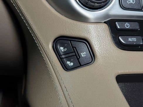 Used 2015 GMC Yukon XL SLT AWD/4WD image 49