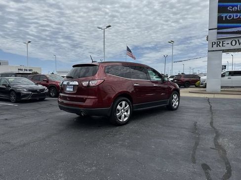 Used 2017 Chevrolet Traverse LT FWD image 5
