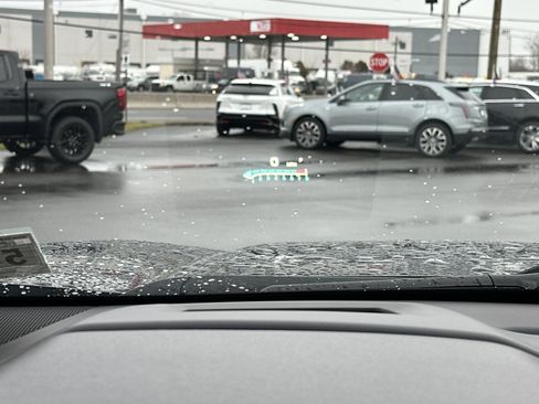 Used 2021 GMC Acadia Denali image 31